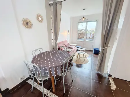 Appartement RDC près de la plage avec terrasse et Wi-Fi - Photo 4