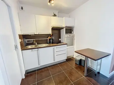 Appartement RDC près de la plage avec terrasse et Wi-Fi - Photo 5