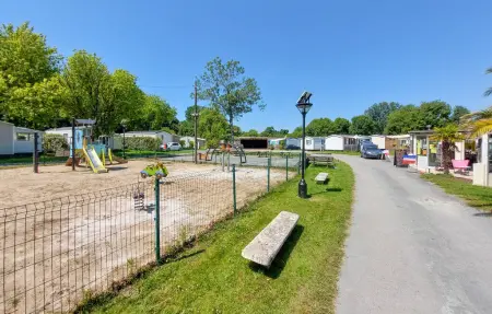 Mobil Home 6 personnes à Saint Georges de Didon - Photo 18
