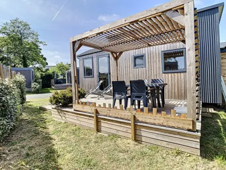Tiny House bois avec terrasse, piscine, wifi, animaux admis, parking - 200m de la plage - Photo 8