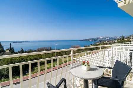 Villa Samba -  Luxury One-Bedroom Apartment with Balcony and Sea View, Villa Samba -  Luxury One-Bedroom Apartment with Balcony and Sea View - Photo 1