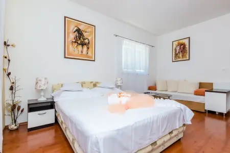 Apartments Aura - Comfort Studio Apartment 1 with shared swimming pool, Apartments Aura - Comfort Studio Apartment 1 with shared swimming pool - Photo 9