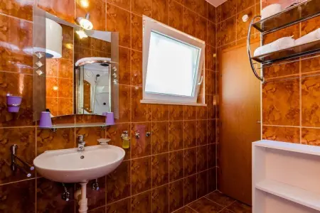Apartments Aura - Comfort Studio Apartment 1 with shared swimming pool, Apartments Aura - Comfort Studio Apartment 1 with shared swimming pool - Photo 13