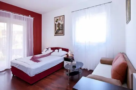 Apartments Aura - Comfort Studio Apartment 7 with shared swimming pool, Apartments Aura - Comfort Studio Apartment 7 with shared swimming pool - Photo 9