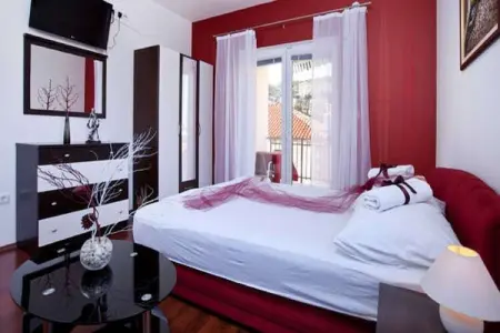 Apartments Aura - Comfort Studio Apartment 5 with shared swimming pool, Apartments Aura - Comfort Studio Apartment 5 with shared swimming pool - Photo 2