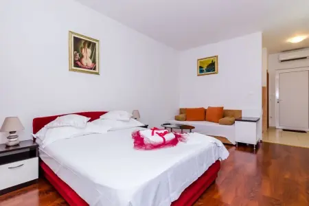 Apartments Aura - Comfort Studio Apartment 5 with shared swimming pool, Apartments Aura - Comfort Studio Apartment 5 with shared swimming pool - Photo 46
