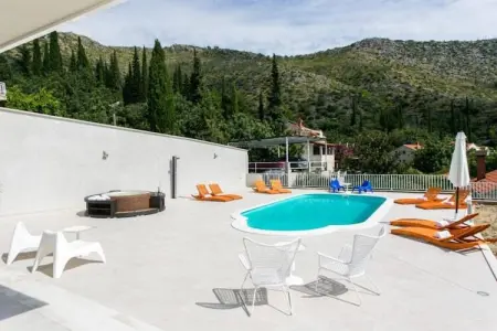 Villa Dupcic - Five-Bedroom Villa with Private Pool and Sea View, Five Bedroom Villa with Private Pool & Sea View - Photo 17