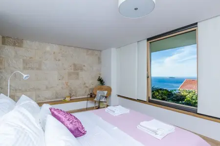 Villa Art Gallery - Six Bedroom Villa with Terrace and Swimming Pool, Six Bedroom Villa with Terrace and Swimming Pool - Photo 17