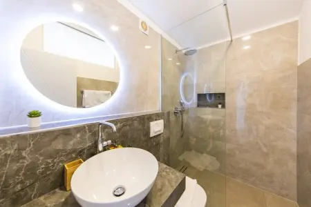Villa Art Gallery - Six Bedroom Villa with Terrace and Swimming Pool, Six Bedroom Villa with Terrace and Swimming Pool - Photo 24
