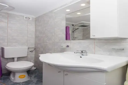Apartments Djurkovic - One-Bedroom Apartment with Shared Terrace and Sea View, Apartments Djurkovic - One-Bedroom Apartment with Shared Terrace and Sea View - Photo 12