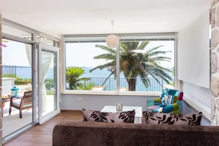 Villa Mirjana - One Bedroom Apartment with Terrace and Sea View (Palma), Villa Mirjana - One Bedroom Apartment with Terrace and Sea View (Palma) - Photo 1