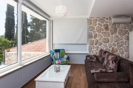 Villa Mirjana - One Bedroom Apartment with Terrace and Sea View (Palma), Villa Mirjana - One Bedroom Apartment with Terrace and Sea View (Palma) - Photo 2