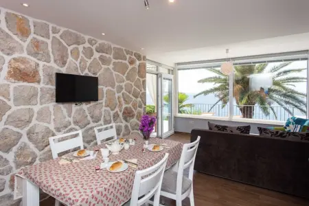 Villa Mirjana - One Bedroom Apartment with Terrace and Sea View (Palma), Villa Mirjana - One Bedroom Apartment with Terrace and Sea View (Palma) - Photo 3