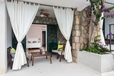 Villa Mirjana - Studio Apartment with Terrace and Sea View (Bogumila), Villa Mirjana - Studio Apartment with Terrace and Sea View (Bogumila) - Photo 14