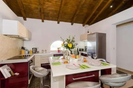 Villa Avoca - Four Bedroom Villa with Swimming Pool, Villa Avoca - Four Bedroom Villa with Swimming Pool - Photo 5