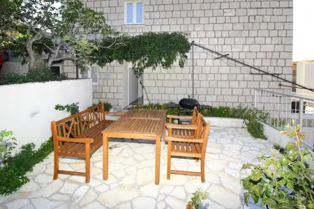 Apartments Dubreta - Two Bedroom Apartment with Balcony, Appartement Dubreta avec balcon - Photo 2