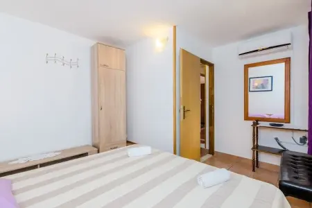 Apartments & Rooms Mihajica- Two Bedroom Apartment with Balcony and Sea View, Apartments & Rooms Mihajica- Two Bedroom Apartment with Balcony and Sea View - Photo 8