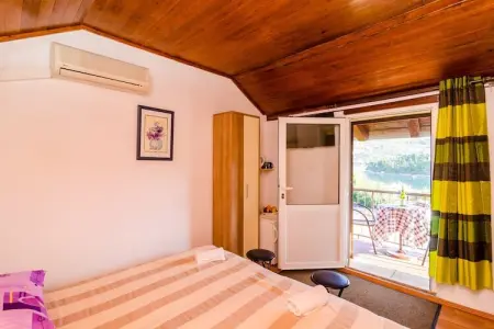 Apartments & Rooms Mihajica- Standard Double or Twin Room with Balcony and Sea View, Apartments & Rooms Mihajica- Standard Double or Twin Room with Balcony and Sea View - Photo 4