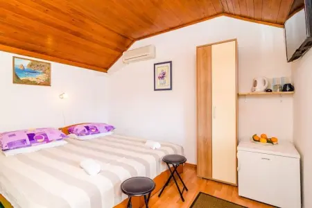 Apartments & Rooms Mihajica- Standard Double or Twin Room with Balcony and Sea View, Apartments & Rooms Mihajica- Standard Double or Twin Room with Balcony and Sea View - Photo 5