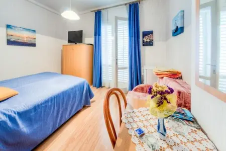 Guest House Villa Nina- Superior Triple Room with Balcony and Sea View (S2 - plava), Guest House Villa Nina- Superior Triple Room with Balcony and Sea View (S2 - plava) - Photo 1