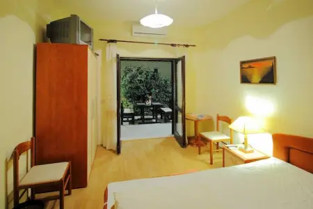 Apartments Magda- Superior Studio Apartment with Patio and Garden View(A2), Apartments Magda- Superior Studio Apartment with Patio and Garden View(A2) - Photo 2