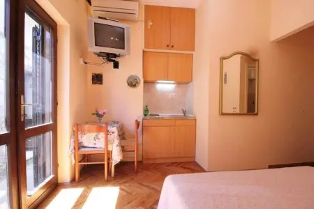 Apartments Magda- Standard Backside Studio Apartment (Apartment 5), Apartments Magda- Standard Backside Studio Apartment (Apartment 5) - Photo 2