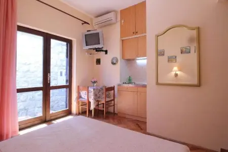 Apartments Magda- Standard Backside Studio Apartment (Apartment 5), Apartments Magda- Standard Backside Studio Apartment (Apartment 5) - Photo 3