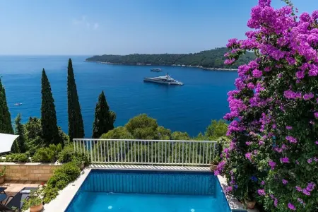Villa Adrian - Six Bedroom Villa with Swimming pool and Sea View, Villa Adrian - Six Bedroom Villa with Swimming pool and Sea View - Photo 25
