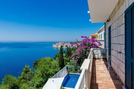 Villa Adrian - Six Bedroom Villa with Swimming pool and Sea View, Villa Adrian - Six Bedroom Villa with Swimming pool and Sea View - Photo 28