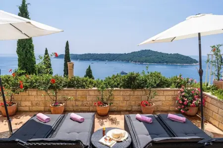 Villa Adrian - Six Bedroom Villa with Swimming pool and Sea View, Villa Adrian - Six Bedroom Villa with Swimming pool and Sea View - Photo 76