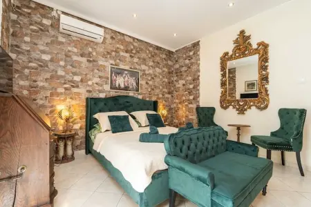 Villa Adrian - Six Bedroom Villa with Swimming pool and Sea View, Villa Adrian - Six Bedroom Villa with Swimming pool and Sea View - Photo 77