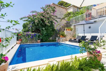Villa Adrian - Six Bedroom Villa with Swimming pool and Sea View, Villa Adrian - Six Bedroom Villa with Swimming pool and Sea View - Photo 82