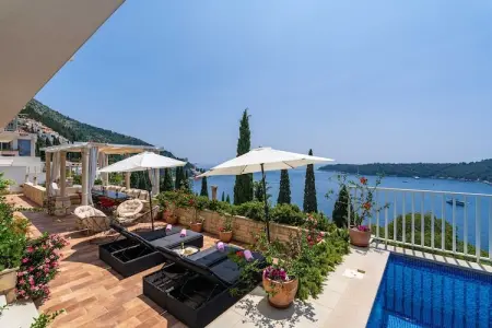 Villa Adrian - Six Bedroom Villa with Swimming pool and Sea View, Villa Adrian - Six Bedroom Villa with Swimming pool and Sea View - Photo 83