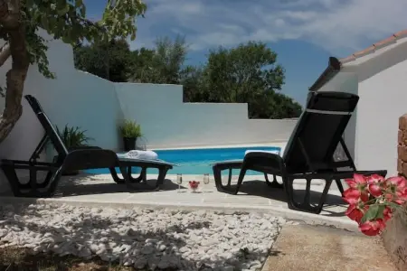 Holiday House Pine Tree - Three Bedroom Holiday Home with Pool, Holiday House Pine Tree - Three Bedroom Holiday Home with Pool - Photo 5