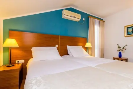 Pansion Srebreno - Double or Twin Room with Balcony and City View 2, Pansion Srebreno - Double or Twin Room with Balcony and City View 2 - Photo 2