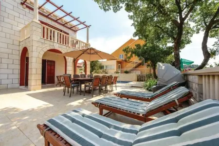Villa Anka - Five-Bedroom Villa with Terrace and Swimming Pool, Villa Anka - Five-Bedroom Villa with Terrace and Swimming Pool - Photo 18