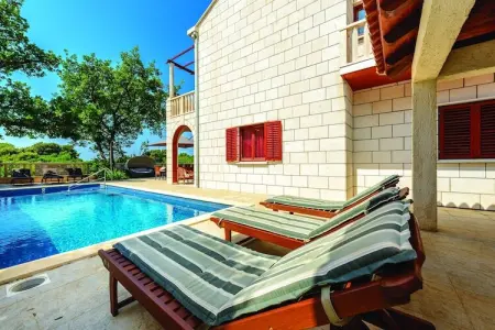 Villa Anka - Five-Bedroom Villa with Terrace and Swimming Pool, Villa Anka - Five-Bedroom Villa with Terrace and Swimming Pool - Photo 25