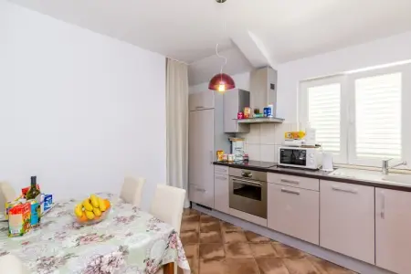Ana Apartment - One Bedroom Apartment with Balcony, Ana Apartment - One Bedroom Apartment with Balcony - Photo 9