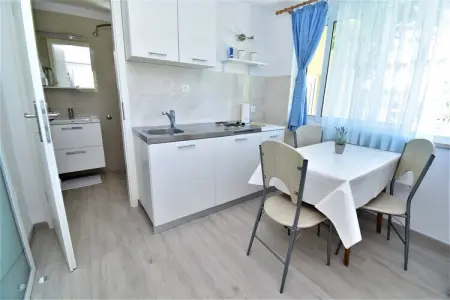 Guest House Kanjuo - Studio Apartment with Terrace and Garden View, Guest House Kanjuo - Studio Apartment with Terrace and Garden View - Photo 1