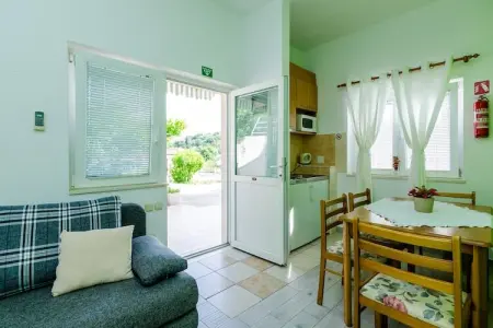 Apartments Mali Paradiso - One Bedroom Apartment with Terrace and Pool View(A3), Apartments Mali Paradiso - One Bedroom Apartment with Terrace and Pool View(A3) - Photo 1
