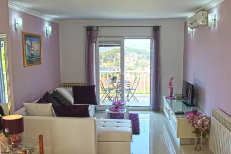 Apartment Siesta - Two-Bedroom Apartment with Balcony and Sea View, Apartment Siesta - Two-Bedroom Apartment with Balcony and Sea View - Photo 1