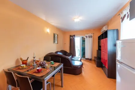 Apartments Karen - Two Bedroom Apartment with Balcony (A1), Apartments Karen - Two Bedroom Apartment with Balcony (A1) - Photo 2