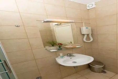 Castelletto - Superior Double Room with Balcony and Airport Transfer 2, Castelletto - Superior Double Room with Balcony and Airport Transfer 2 - Photo 6