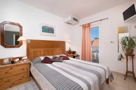Castelletto - Superior Double Room with Balcony and Airport Transfer 5, Castelletto - Superior Double Room with Balcony and Airport Transfer 5 - Photo 2