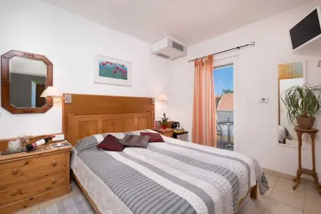 Castelletto - Superior Double Room with Balcony and Airport Transfer 6, Castelletto - Superior Double Room with Balcony and Airport Transfer 6 - Photo 2