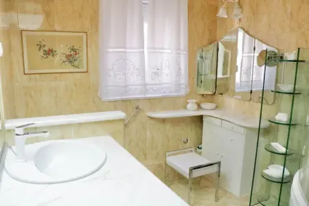 Luxury Suite Jasmin-Two Bedroom Suite with Hot Tub, Luxury Suite Jasmin-Two Bedroom Suite with Hot Tub - Photo 16