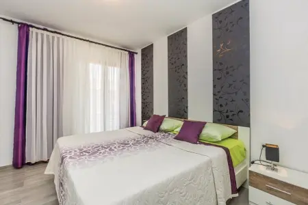 Apartments Paola - Two Bedroom Apartment with Terrace and Sea view, Apartments Paola - Two Bedroom Apartment with Terrace and Sea view - Photo 8