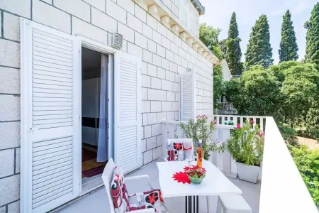 Apartments & Rooms Mara & Petrunjela - Studio Apartment with Balcony and Sea View (Studio s balkonom) - BR. 2, Apartments & Rooms Mara & Petrunjela - Studio Apartment with Balcony and Sea View - Photo 12