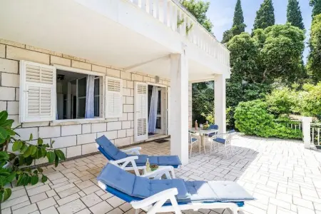 Apartments & Rooms Mara & Petrunjela - Two Bedroom Apartment with Terrace and Sea View (Apartman s 2 spavaće sobe) - BR. 5, Apartments & Rooms Mara & Petrunjela - Two Bedroom Apartment with Terrace and Sea View - Photo 54