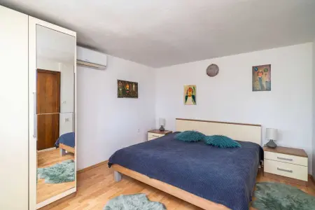 Apartments & Rooms Mara & Petrunjela - One Bedroom Apartment with Garden  (Apartman s pogledom na vrt) - BR. 6, Apartments & Rooms Mara & Petrunjela - One Bedroom Apartment with Garden - Photo 2